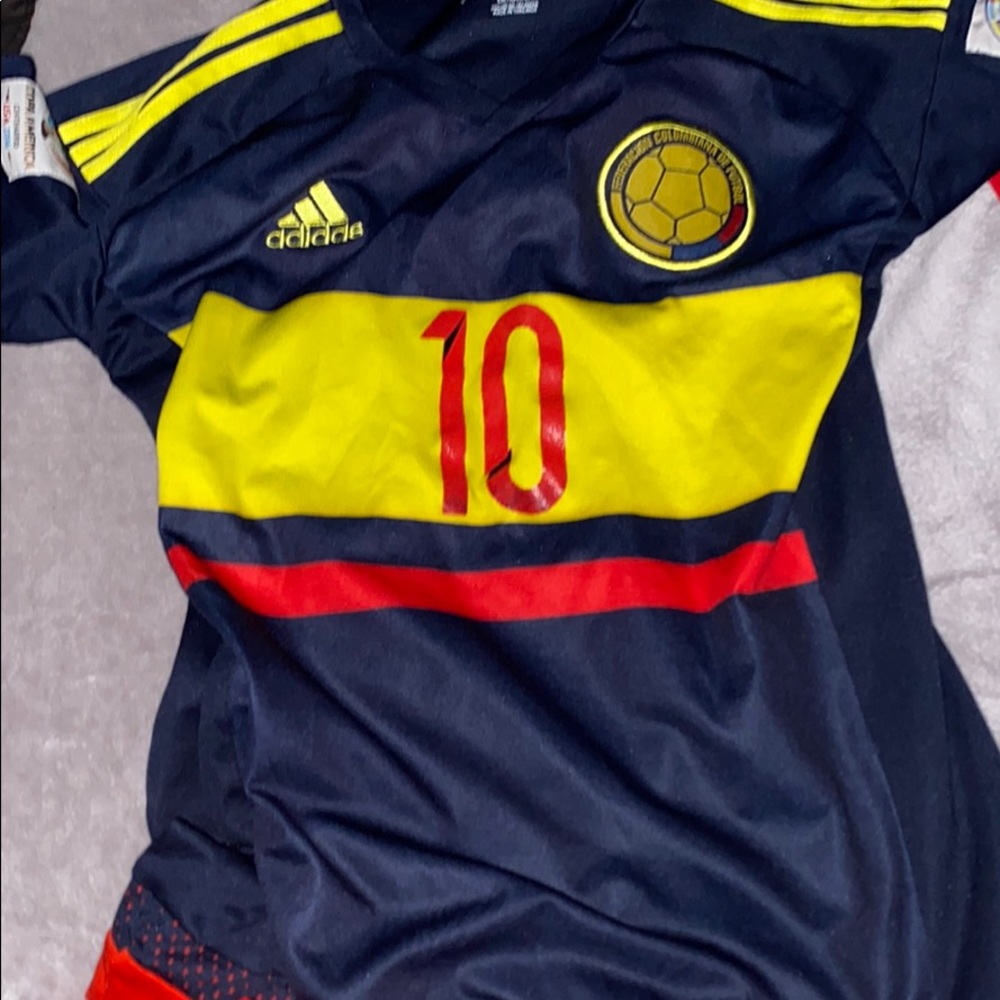 Columbia adidas jersey James